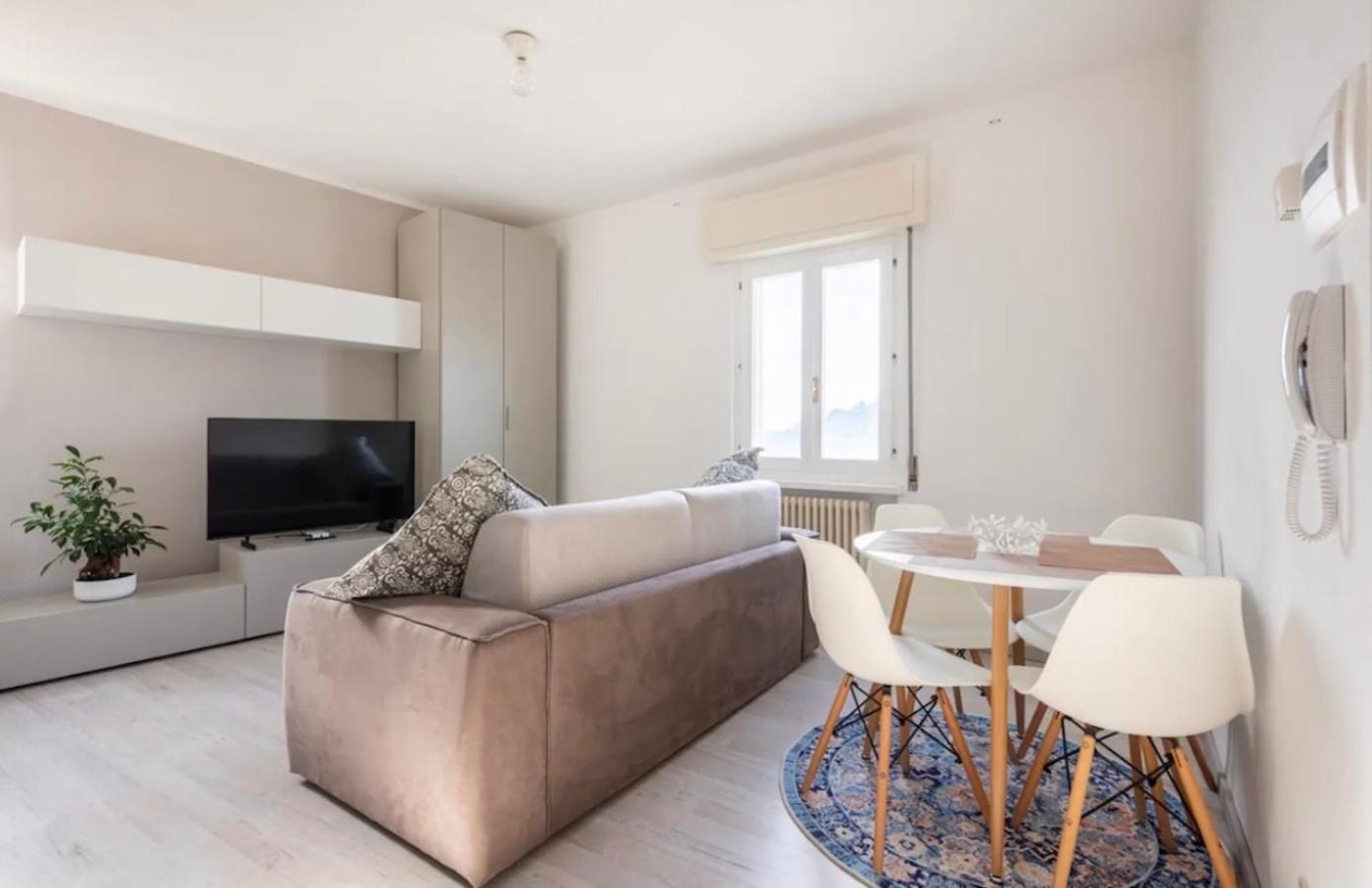 Assenza Lake Front Sweet Apartment Бренцоне-суль-Гарда Екстер'єр фото